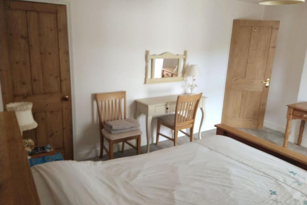 Welcoming Cottage In Chichester Near City Centre Exterior foto