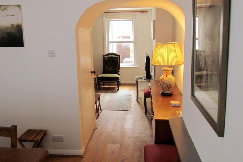 Welcoming Cottage In Chichester Near City Centre Exterior foto